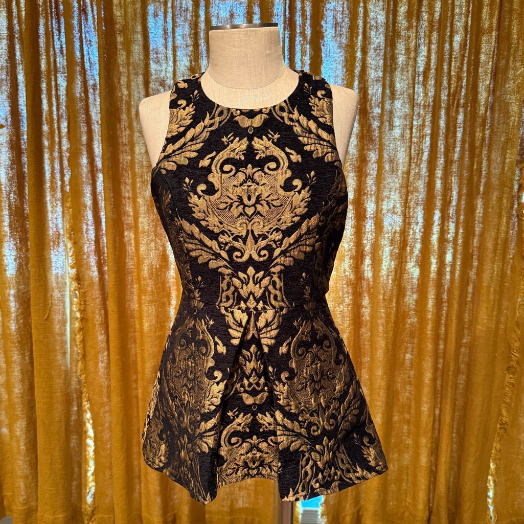 Beautiful Printed Gianni Bini Top